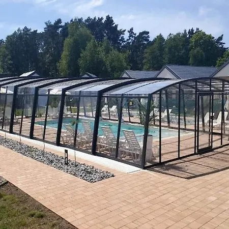 Homes With Air Conditioning, Pool, Jacuzzi Holiday home *